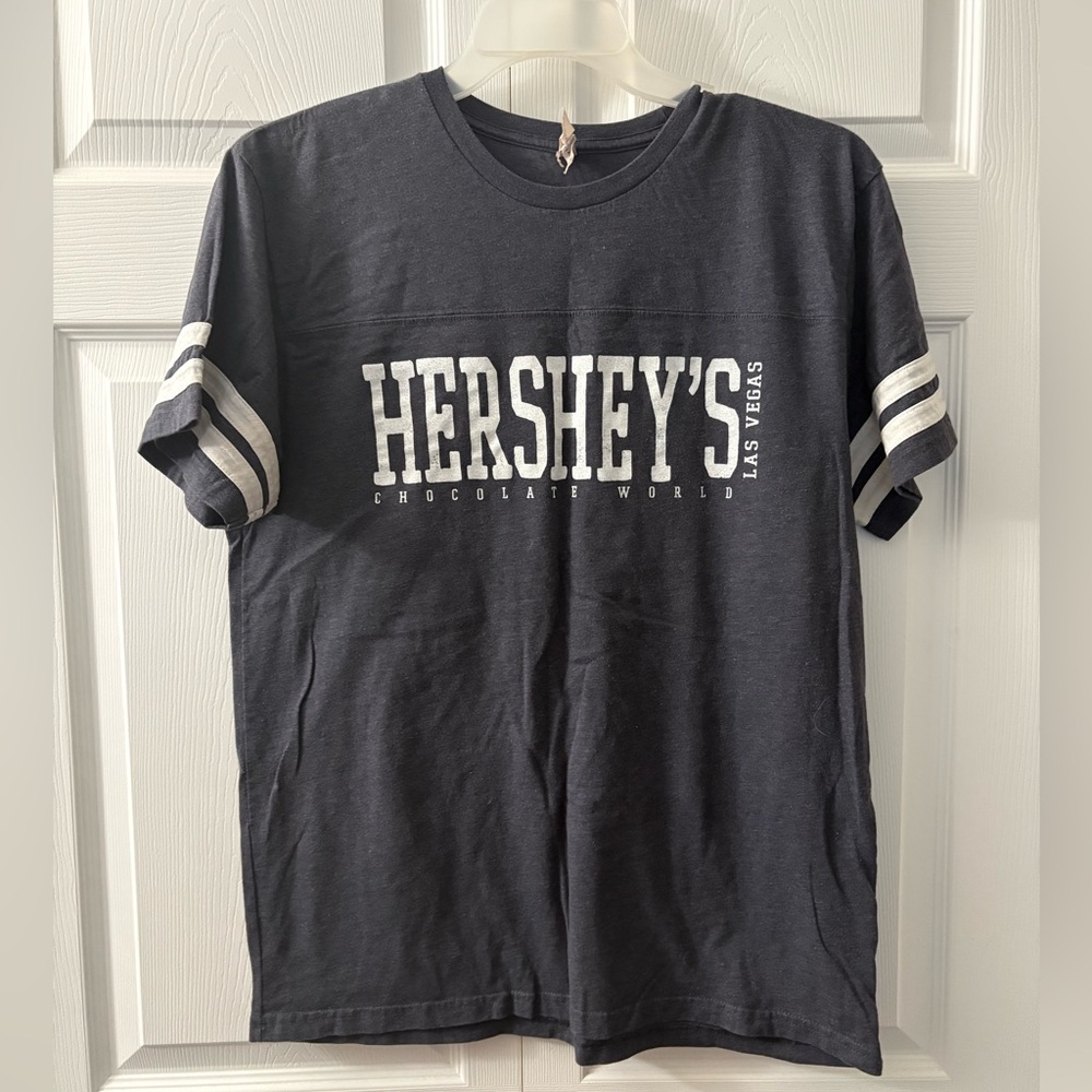 Hershey's dark grey short sleeve T-Shirt